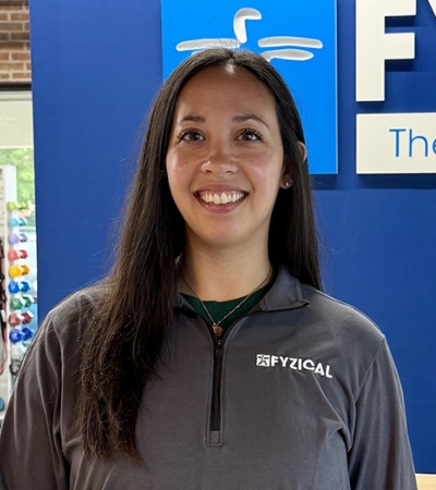 Dr-Kailey-Dotson-PT-DPT-Physical-Therapist-FYZICAL-Therapy-and-Balance-Centers-Upper-Arlington-Columbus-OH