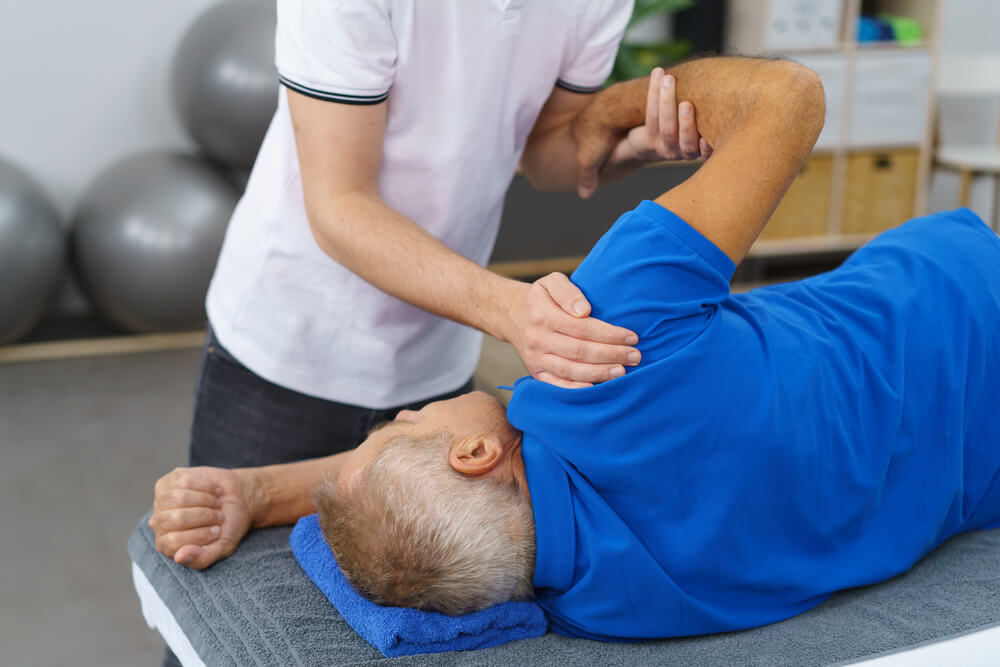 Understanding and Managing Shoulder Pain – A Comprehensive Guide